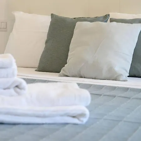 Apartment Laura Sweet Con Piscina *