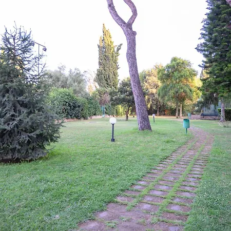 Laura Sweet Con Piscina Rome