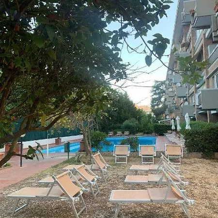 Laura Sweet Con Piscina Apartment