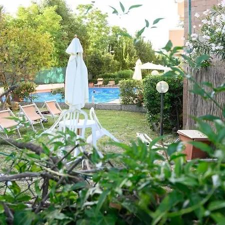 Laura Sweet Con Piscina Rome