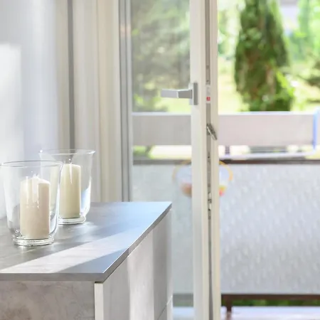 Laura Sweet Con Piscina Appartement *