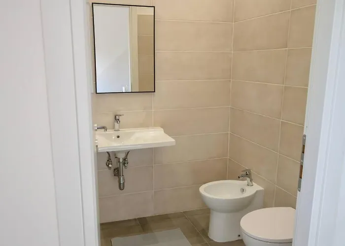 Laura Sweet Con Piscina アパート