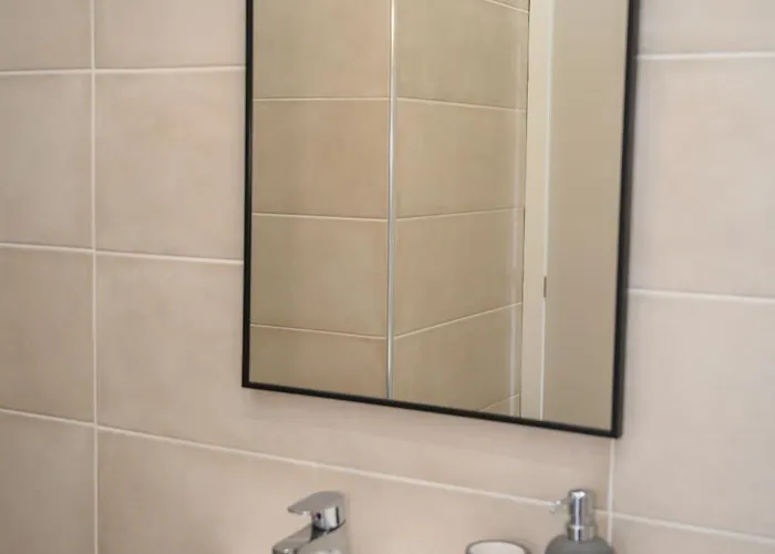 Laura Sweet Con Piscina *