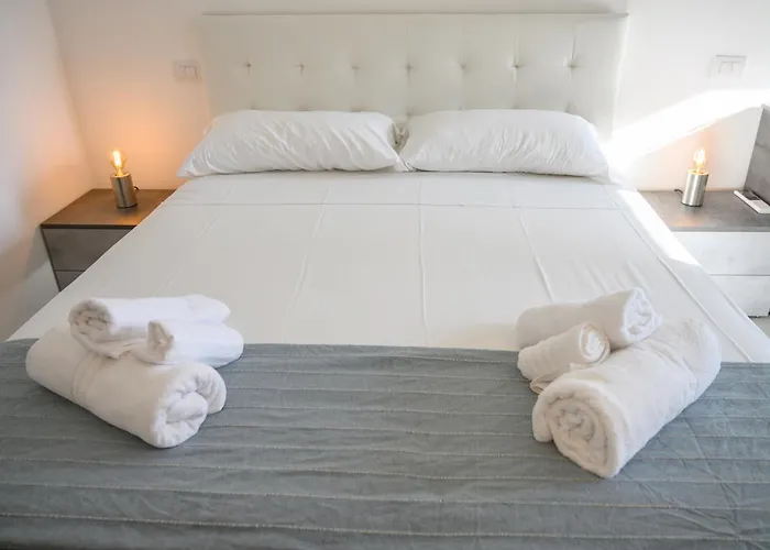 Laura Sweet Con Piscina アパート