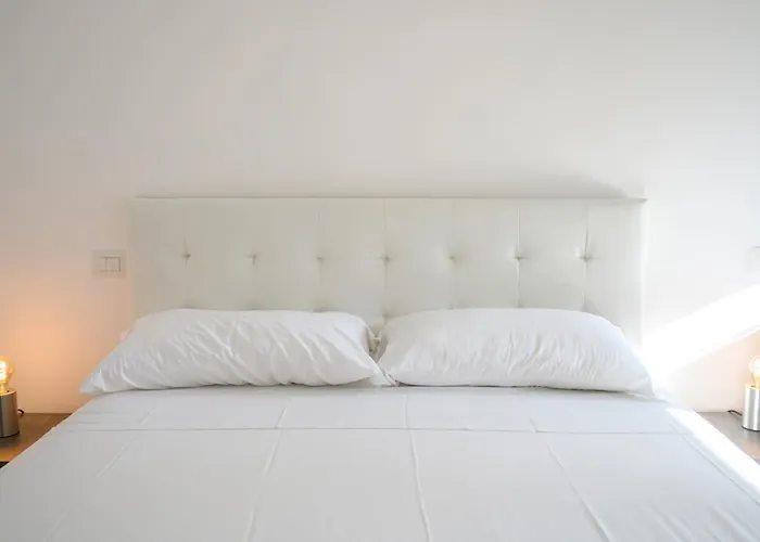 アパート Laura Sweet Con Piscina ローマ