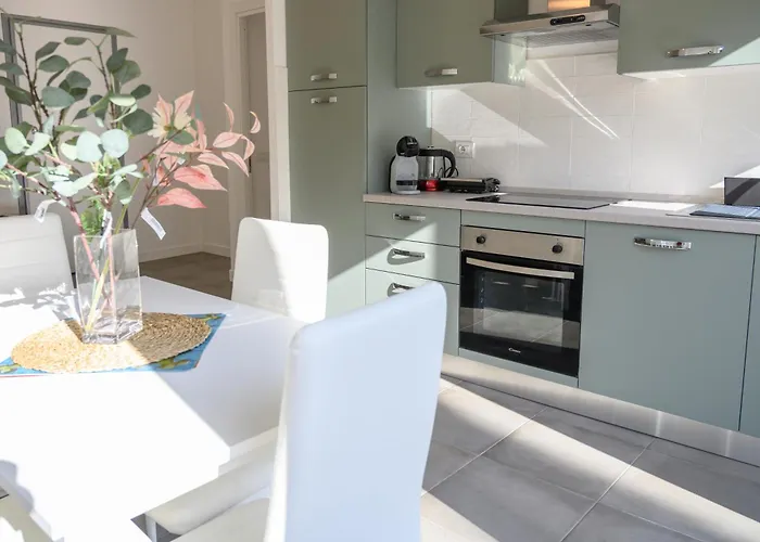 Laura Sweet Con Piscina アパート *