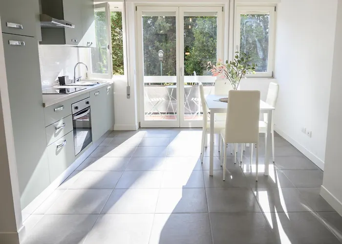 Laura Sweet Con Piscina ローマ