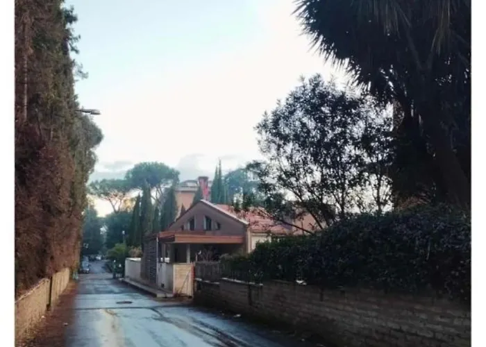 Laura Sweet Con Piscina